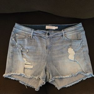 TORRID SKINNY SHORT SHORT - VINTAGE STRETCH LIGHT WASH JEAN SHORTS - 18